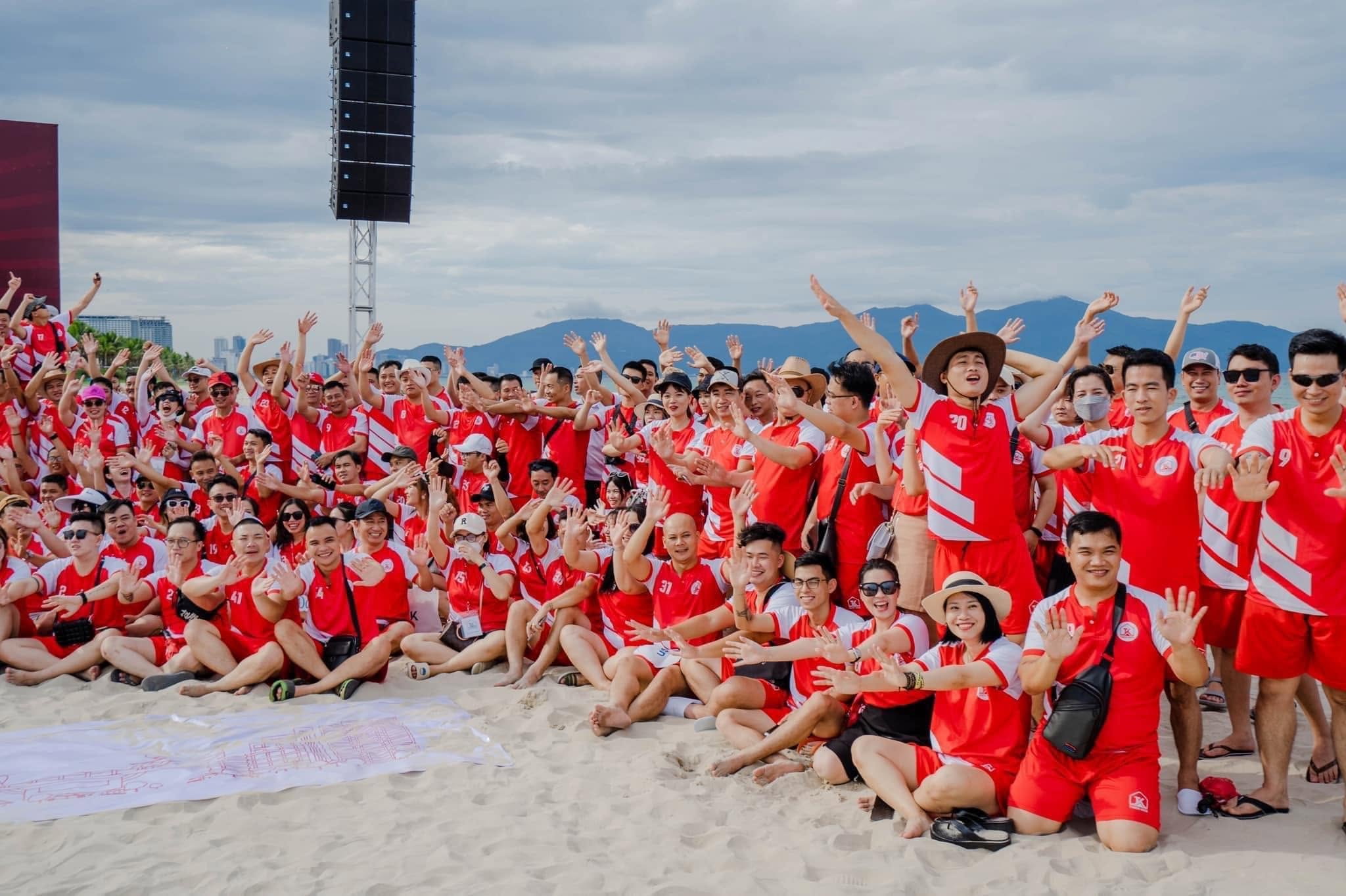 Team building Thiên Khôi trên bãi biển