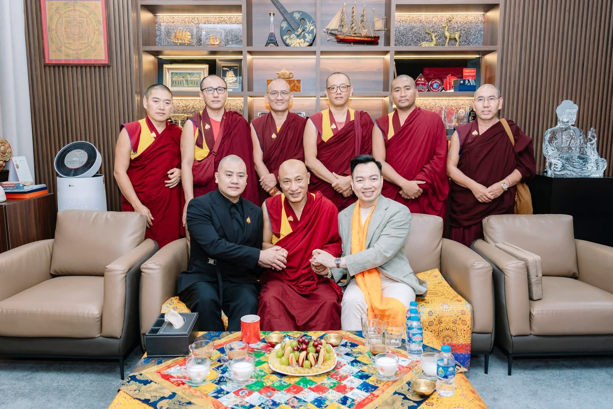 Lãnh đạo Thiên Khôi cùng Tôn sư Lama Thamthog Rinpoche